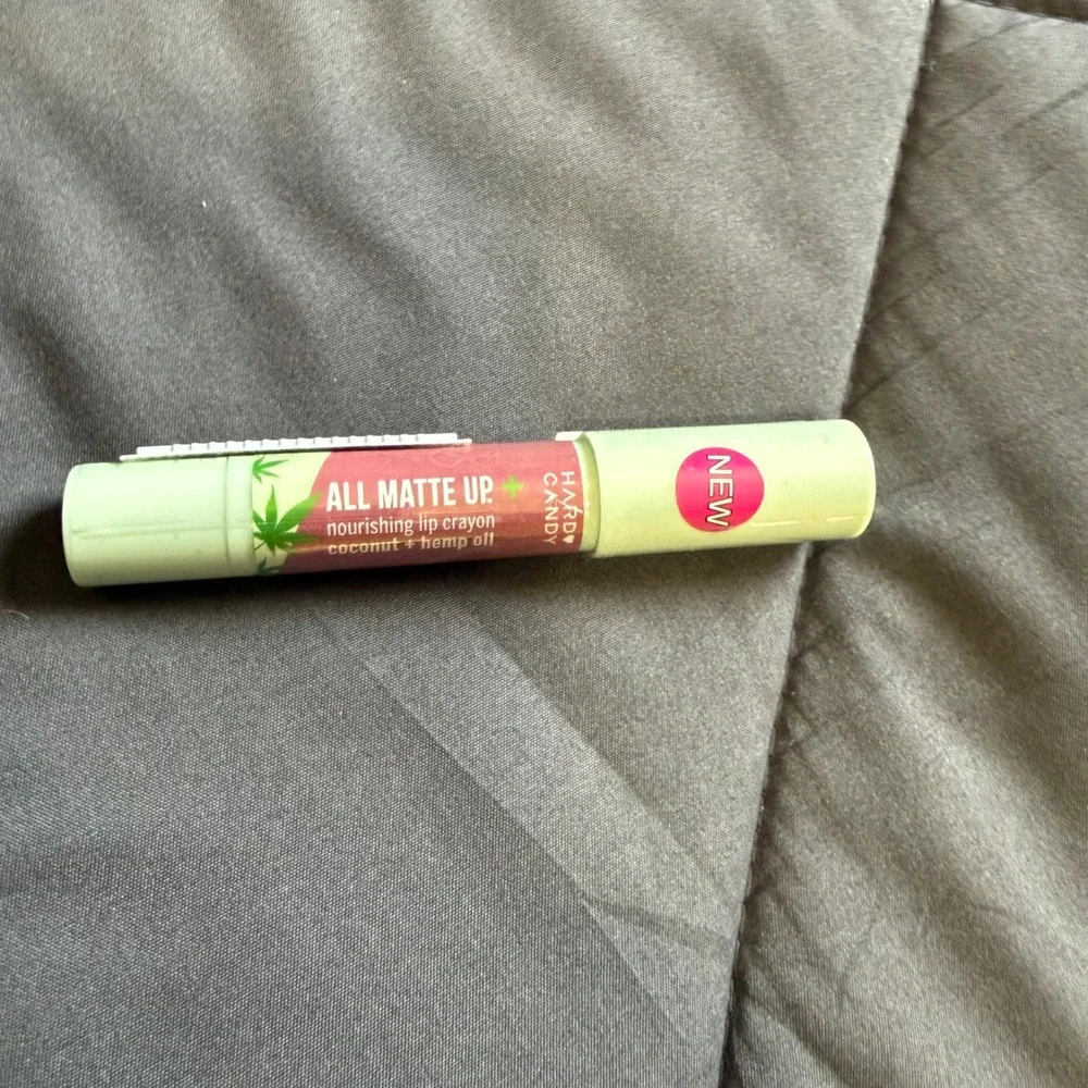 Hard Candy All Matte Up Lip Crayon Women OS Pink New Stix & Stones 1776  $2/10‎